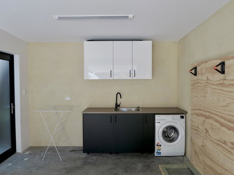 Berms And Barrels - New - Accommodation Kalgoorlie 15