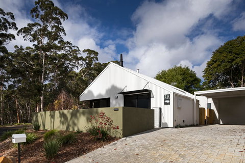 Berms And Barrels - New - Accommodation Kalgoorlie 14
