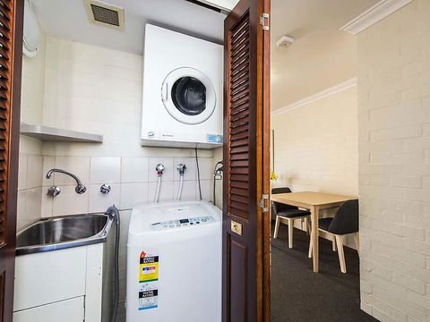 Subiaco Village 28 - Accommodation Kalgoorlie 16
