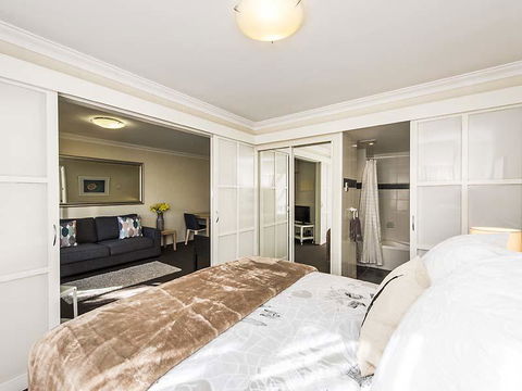 Subiaco Village 28 - Accommodation Kalgoorlie 9