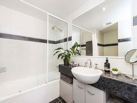 Subiaco Village 28 - Accommodation Kalgoorlie 11