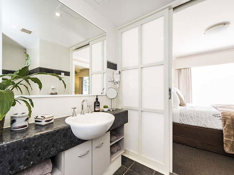 Subiaco Village 28 - Accommodation Kalgoorlie 12