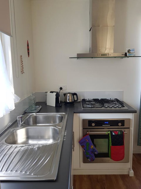 While Away Holiday Accommodation - Accommodation Kalgoorlie 6