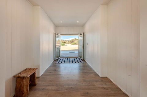 Blue Sky Escapes The Lookout Lancelin - Accommodation Kalgoorlie 3