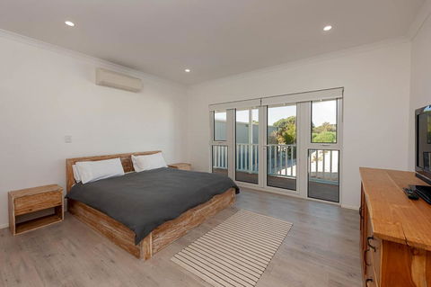 Blue Sky Escapes The Lookout Lancelin - Accommodation Kalgoorlie 6