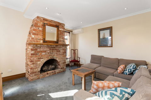 100 On South Callan Apartments - Accommodation Kalgoorlie 1