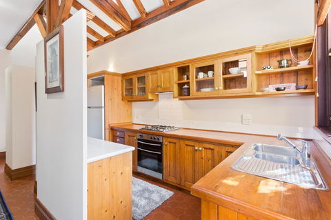 100 On South Callan Apartments - Accommodation Kalgoorlie 7