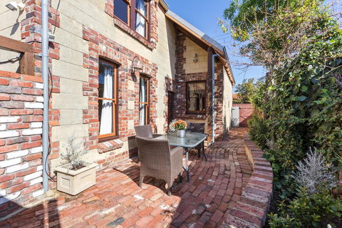 100 On South Callan Apartments - Accommodation Kalgoorlie 24