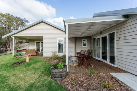 Stablebase - Accommodation Kalgoorlie 4