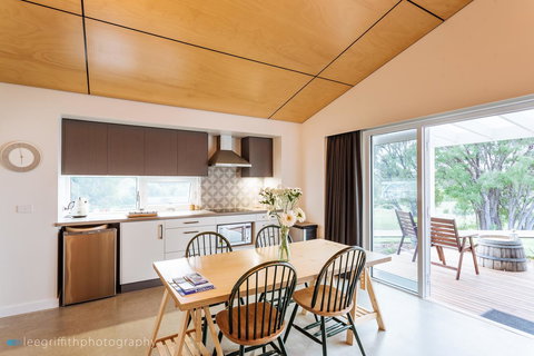 Stablebase - Accommodation Kalgoorlie 9