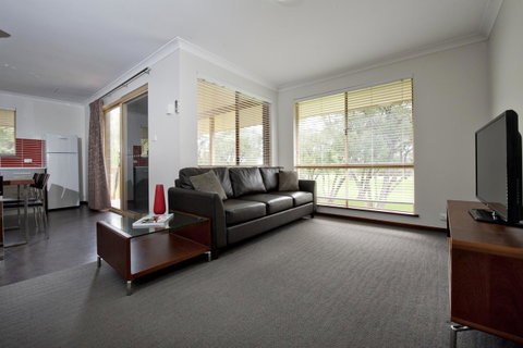 Mandalay Holiday Resort And Tourist Park - Accommodation Kalgoorlie 8