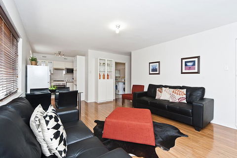 Lucy's House - Accommodation Kalgoorlie 8