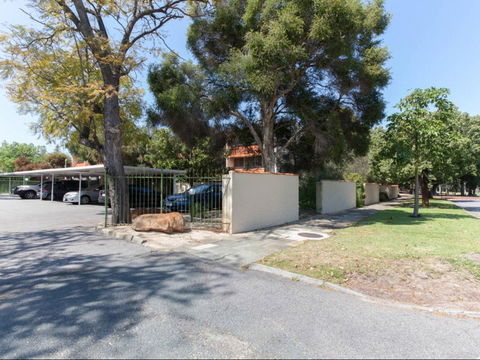 Rosalie In Shenton Park - Accommodation Kalgoorlie 19