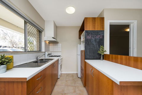 Townshend Rd - Accommodation Kalgoorlie 11