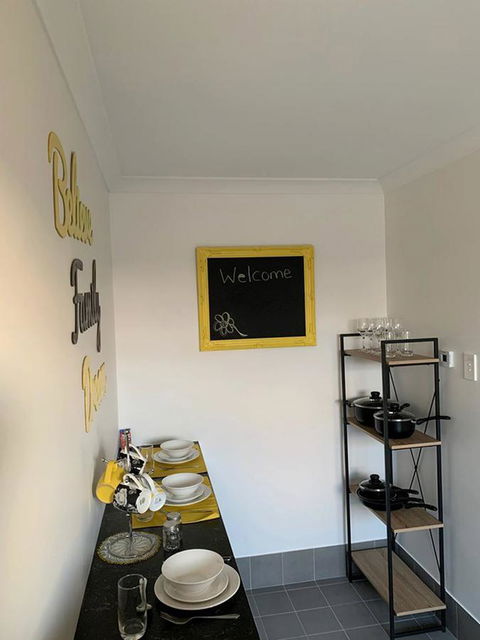 Stylish Colourfull Getaway - Accommodation Kalgoorlie 5