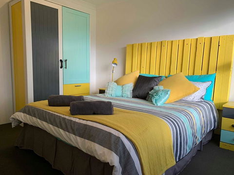 Stylish Colourfull Getaway - Accommodation Kalgoorlie 6