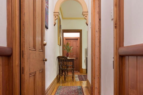 Annie's Victorian Terrace Accommodation Fremantle - Accommodation Kalgoorlie 3