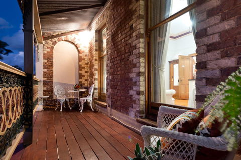 Annie's Victorian Terrace Accommodation Fremantle - Accommodation Kalgoorlie 7