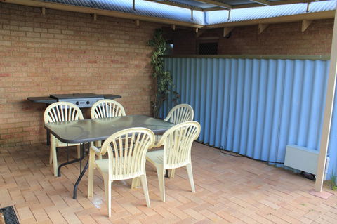 Kestrel Chalets - Accommodation Kalgoorlie 23