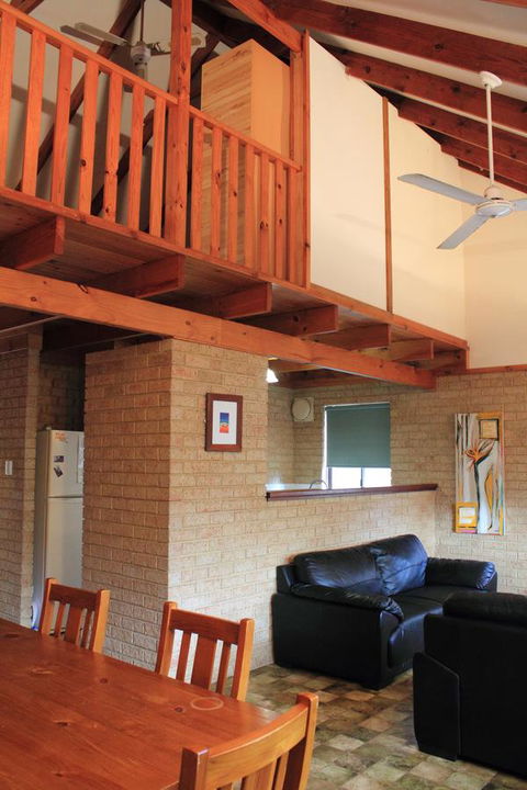 Kestrel Chalets - Accommodation Kalgoorlie 16