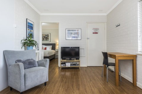 Hensman 10 - Accommodation Kalgoorlie 10