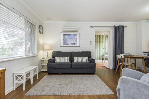 Hensman 10 - Accommodation Kalgoorlie 11