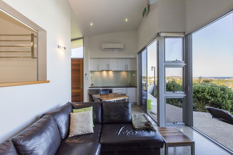 Aquatic Visions - Accommodation Kalgoorlie 10
