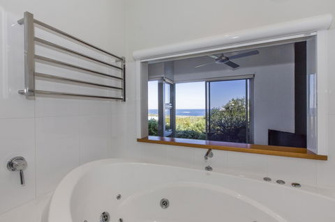 Aquatic Visions - Accommodation Kalgoorlie 5