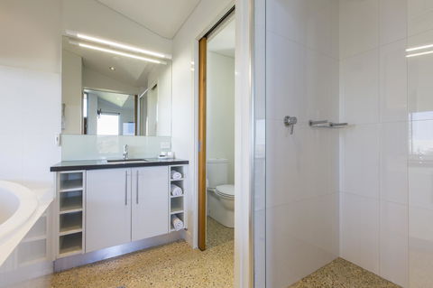 Aquatic Visions - Accommodation Kalgoorlie 6