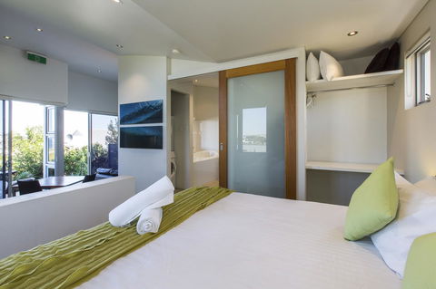 Aquatic Visions - Accommodation Kalgoorlie 2