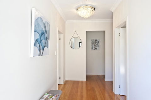 Sandy Bay Waterfront Home - Accommodation Kalgoorlie 25