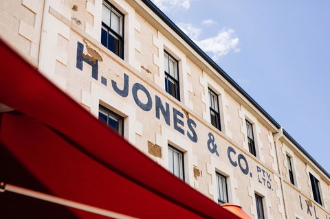 The Henry Jones Art Hotel - Accommodation Kalgoorlie 0