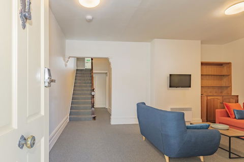 4 Bedroom House - Hobart CBD - Free Parking - Free WIFI - Accommodation Kalgoorlie 21