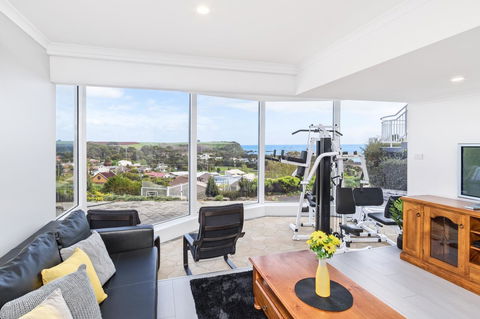 Views Forever - Devonport - Accommodation Kalgoorlie 0