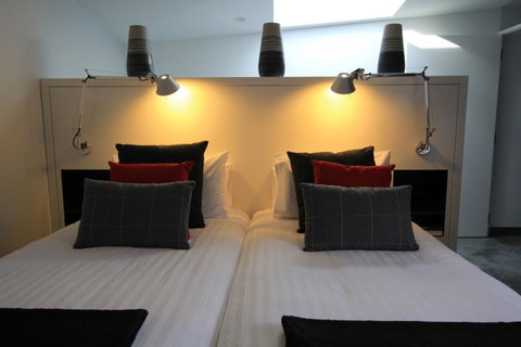 Old Bishop\'s Quarters Heritage, Modern & Unique Accommodation - Accommodation Kalgoorlie 4