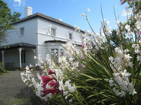 The Grove Cottages - Accommodation Kalgoorlie 0