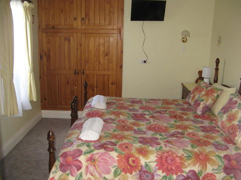 The Grove Cottages - Accommodation Kalgoorlie 6