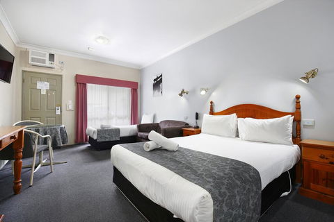 New England Motor Inn - Accommodation Kalgoorlie 2