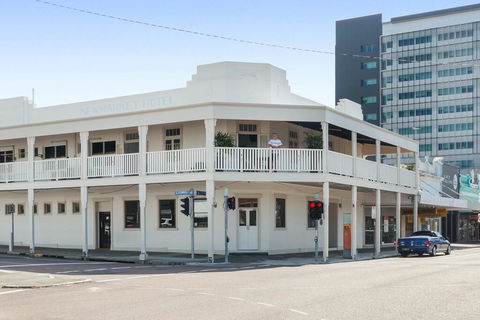 Newmarket Hotel - Accommodation Kalgoorlie 2