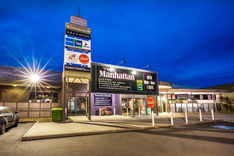 Nightcap At Manhattan Hotel - Accommodation Kalgoorlie 1