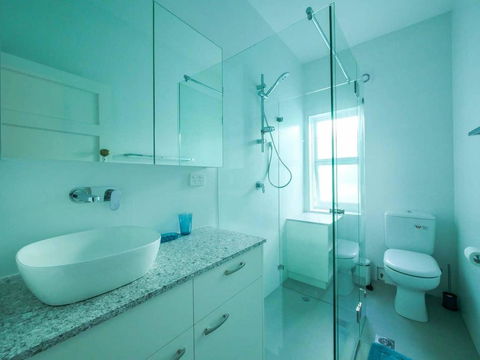 North Bondi Living - 200 Metres Walk To The Beach - Accommodation Kalgoorlie 3