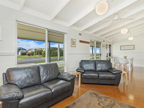Ocean Spray Retreat - Accommodation Kalgoorlie 1