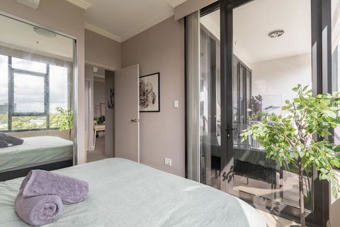 Olympic Park Near Qudos Bank Arena King Bed 1BR 1Bath Sleeps 6 Air-cond Parking - Accommodation Kalgoorlie 2