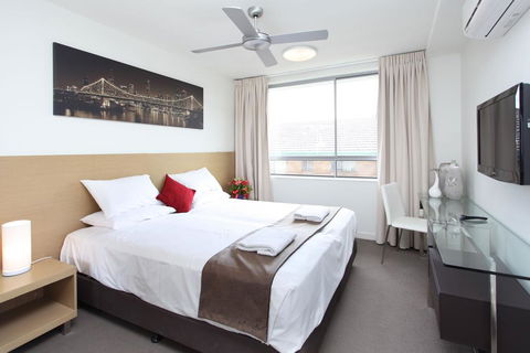 PA Apartments - Accommodation Kalgoorlie 1