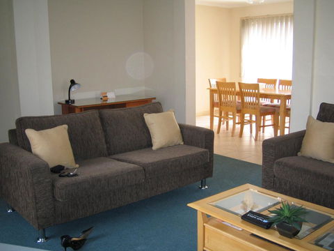 Park Avenue - Forest Hill - Accommodation Kalgoorlie 3