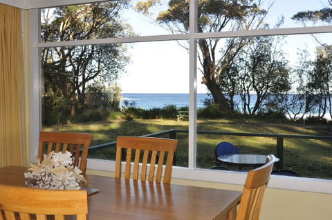 Pebbly Beach Shacks - Accommodation Kalgoorlie 1
