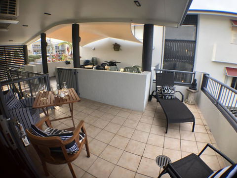 Penthouse Apartment, 7 Beach Road, Coolum Beach - Accommodation Kalgoorlie 2