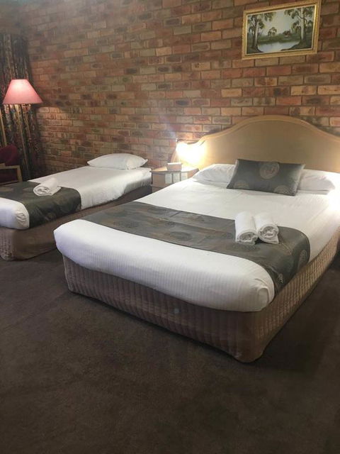 Pines Country Club Motor Inn - Accommodation Kalgoorlie 3