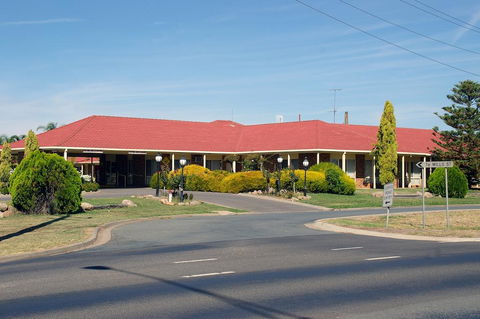 Pines Country Club Motor Inn - Accommodation Kalgoorlie 1