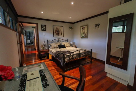 PK Illusions - Accommodation Kalgoorlie 2